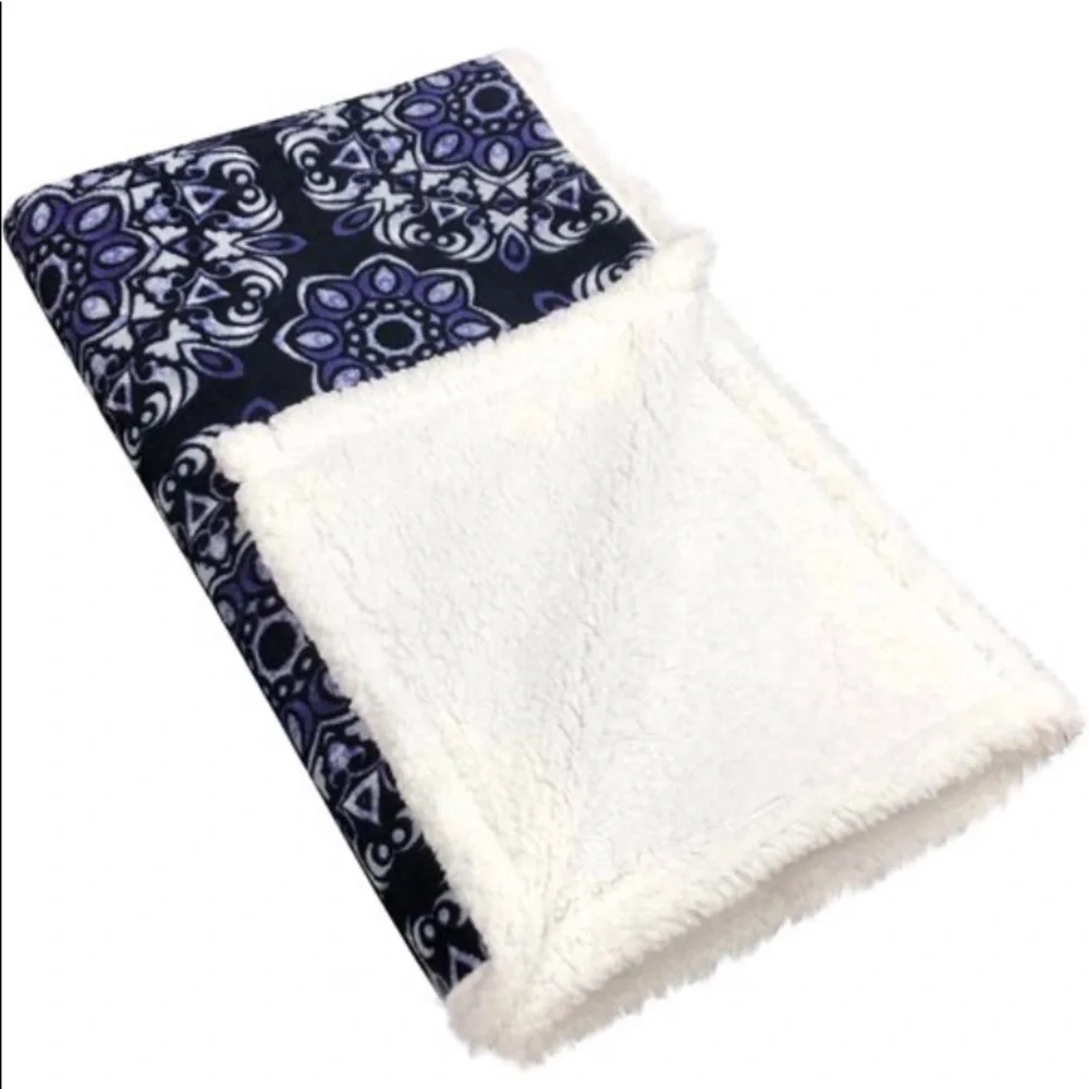 NWT-Blue & Black Medallion Reversible Sherpa Throw